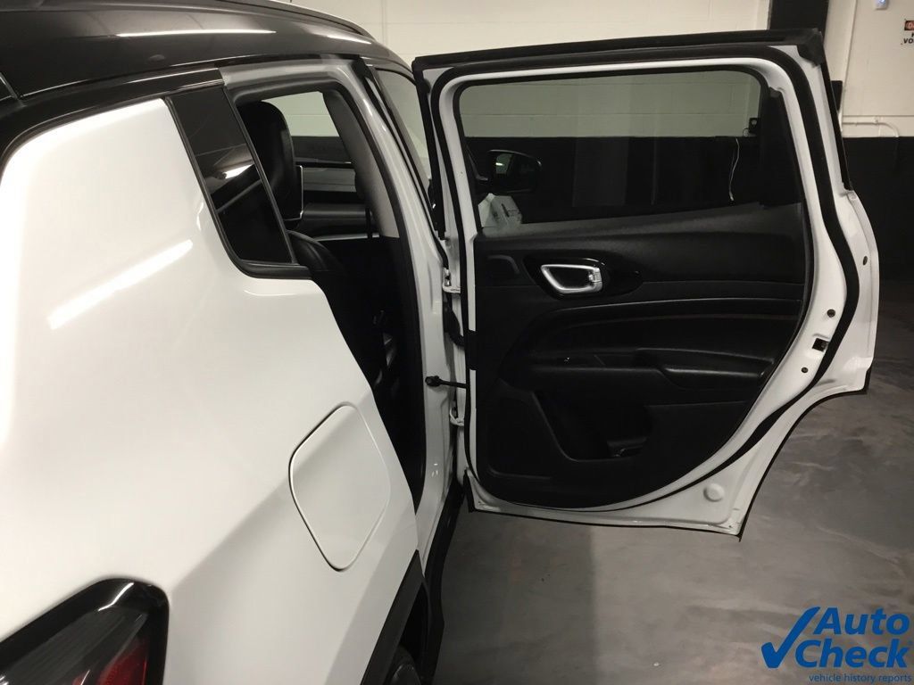 Used 2022 Jeep Compass Trailhawk w/ Trailhawk Elite Group AWD/4WD image 36