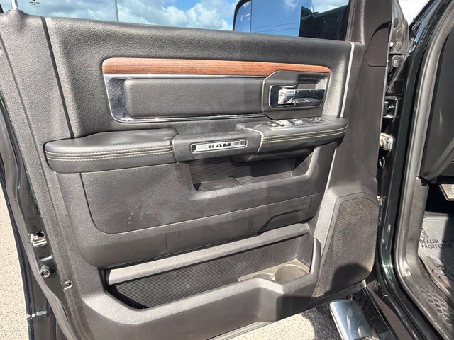 Used 2017 RAM 3500 Laramie RWD image 17