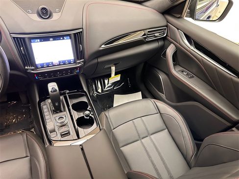 Used 2024 Maserati Levante Modena Ultima image 27