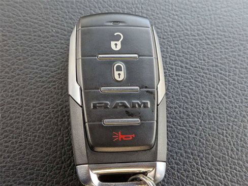 Certified 2023 RAM 1500 Big Horn AWD/4WD image 30