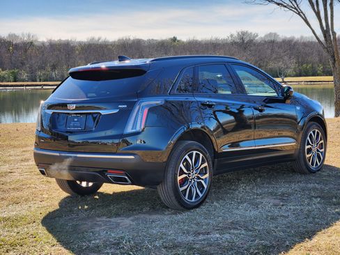 Certified 2023 Cadillac XT5 Sportv w/ Platinum Package image 7