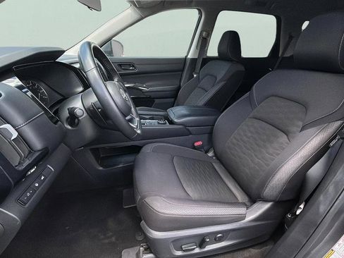 Used 2025 Nissan Pathfinder SV AWD/4WD image 11