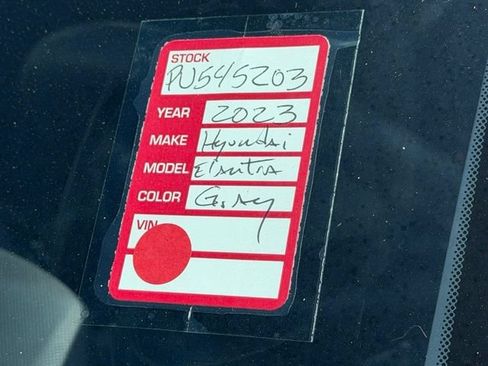 Used 2023 Hyundai Elantra SE FWD image 5