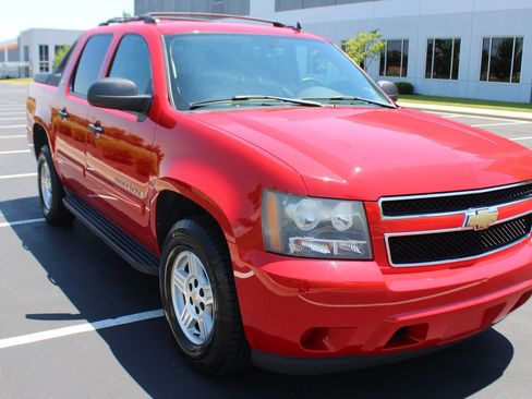 Used 2007 Chevrolet Avalanche LS RWD image 38