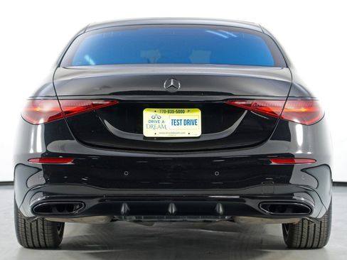 Used 2022 Mercedes-Benz S 500 4MATIC w/ AMG Line Package image 11