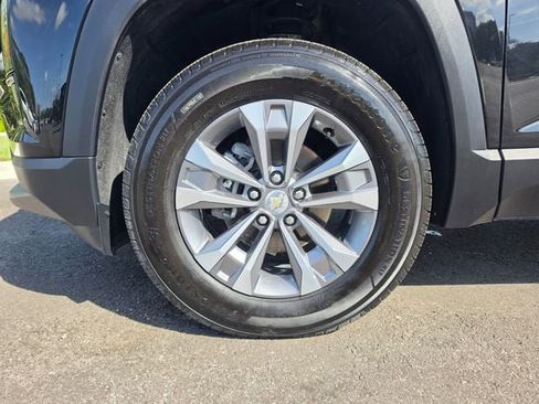 Used 2026 Chevrolet Equinox LT FWD image 13