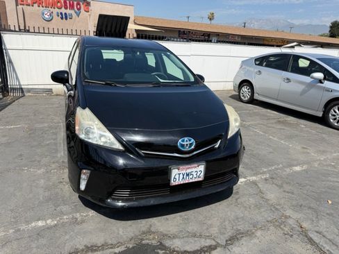 Used 2012 Toyota Prius V Three FWD image 2