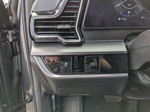 Used 2023 Kia Sportage SX image 26