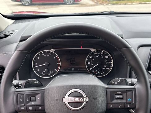 Used 2025 Nissan Rogue SV AWD/4WD image 42