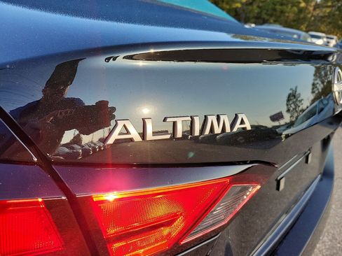 New 2025 Nissan Altima 2.5 S image 9