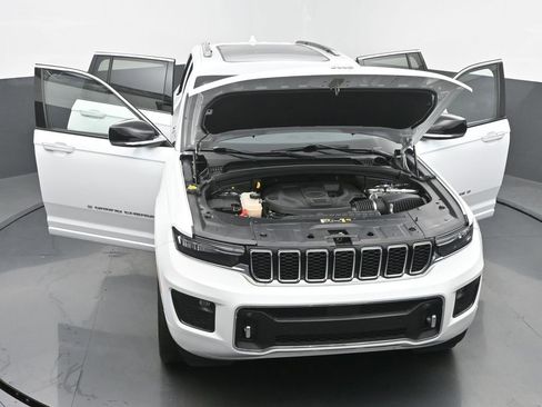 Used 2023 Jeep Grand Cherokee Overland image 62