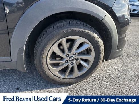 Used 2018 Hyundai Tucson SE image 11