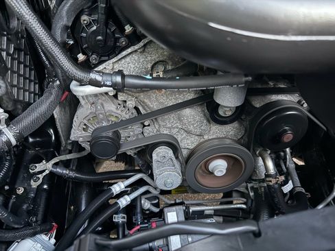 Used 2014 Jeep Grand Cherokee Limited image 27