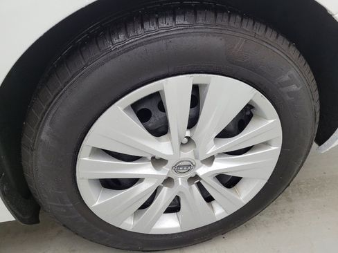 Used 2024 Nissan Sentra S FWD image 31