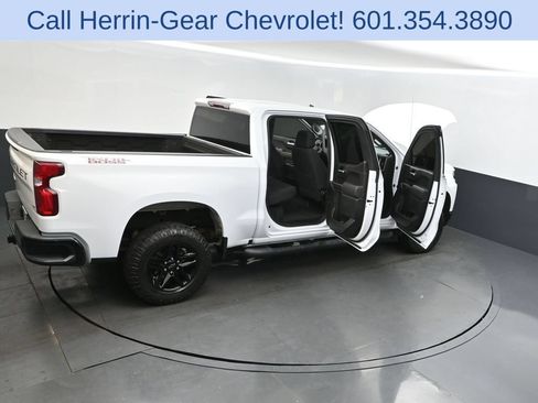 Used 2021 Chevrolet Silverado 1500 LT Trail Boss AWD/4WD image 36