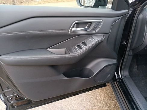 New 2026 Nissan Rogue Platinum w/ Platinum Premium Package AWD/4WD image 9
