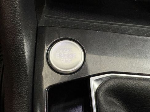 Used 2023 Volkswagen Tiguan SE R-Line image 17