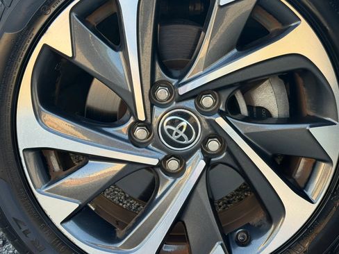 Used 2018 Toyota Corolla iM FWD image 35