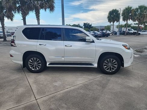 Used 2014 Lexus GX 460 Luxury AWD/4WD image 2