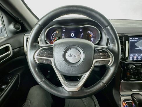 Used 2021 Jeep Grand Cherokee Laredo X AWD/4WD image 11