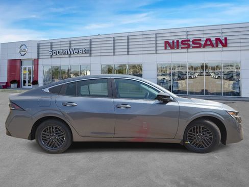 New 2027 Nissan Sentra SV w/ Floor Mat Package FWD image 4