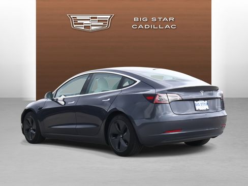 Used 2018 Tesla Model 3 Long Range image 3