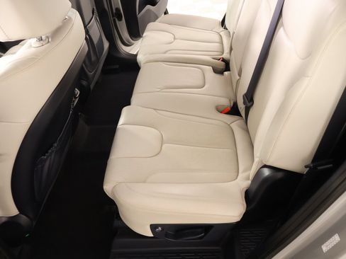 Used 2022 Hyundai Palisade SEL w/ 8P Bench Seat Package FWD image 13