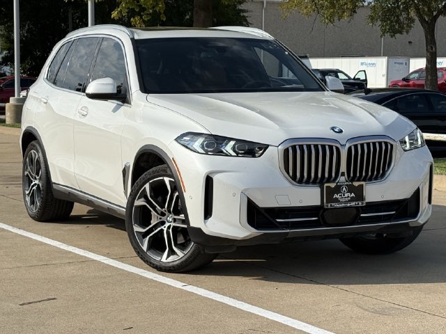 Used 2024 BMW X5 sDrive40i w/ Premium Package RWD image 2