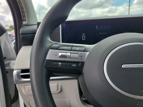 Used 2025 Hyundai Tucson SEL FWD image 19