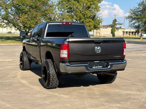 Used 2024 RAM 2500 Tradesman w/ Chrome Appearance Group AWD/4WD image 9