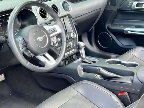 Used 2018 Ford Mustang Premium RWD image 8