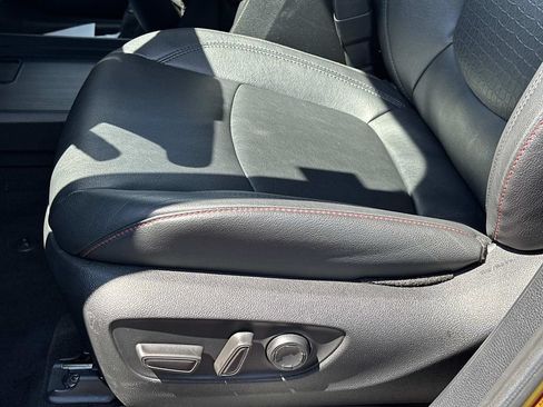 Used 2025 Toyota Sienna XSE FWD image 18