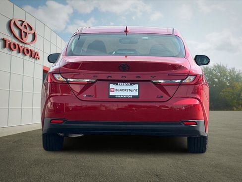 Used 2026 Toyota Camry LE w/ Convenience Package image 4