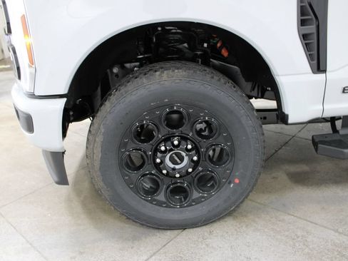 New 2026 Ford F250 XLT w/ XLT Premium Package AWD/4WD image 38