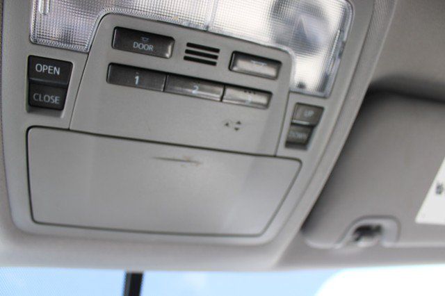 Used 2016 Toyota Highlander XLE FWD image 32