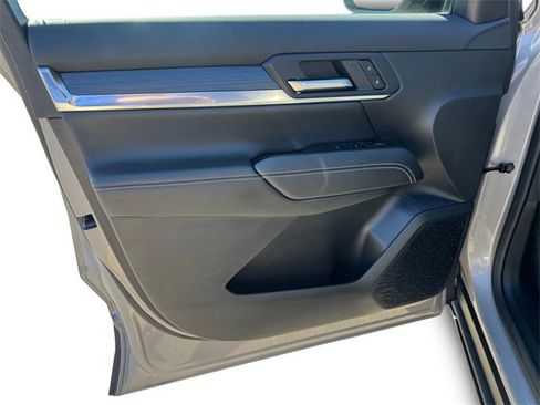 Used 2025 GMC Terrain Elevation image 10