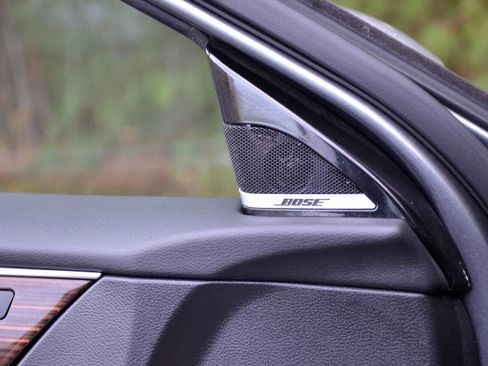 Used 2017 INFINITI QX30 Premium w/ Navigation Package image 21