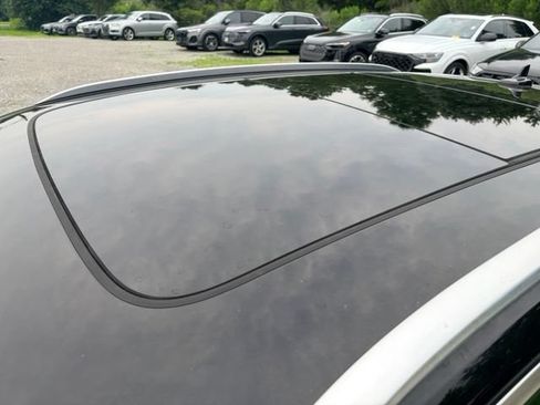 Used 2020 Audi Q3 2.0T Premium Plus AWD/4WD image 6