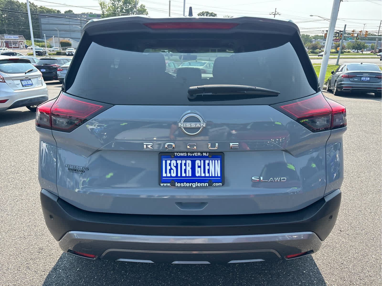 Used 2023 Nissan Rogue SL AWD/4WD image 28