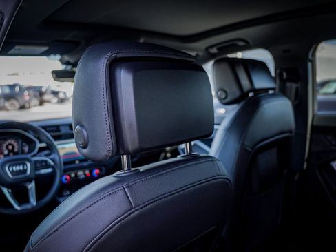 Certified 2025 Audi Q3 2.0T Premium Plus w/ Premium Plus Package image 23