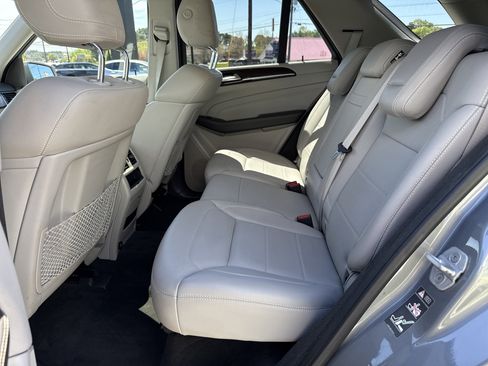 Used 2012 Mercedes-Benz ML 350 4MATIC image 31