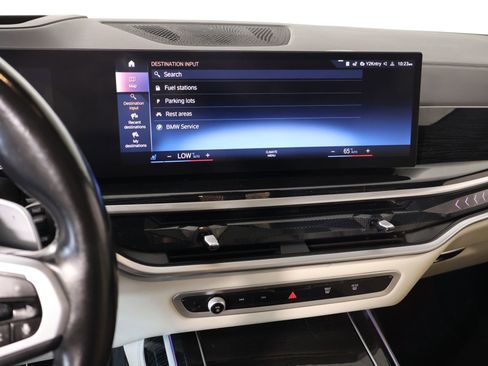 Used 2023 BMW X7 xDrive40i w/ M Sport Package AWD/4WD image 5