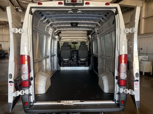 New 2025 RAM ProMaster 2500 w/ Convenience Group image 5