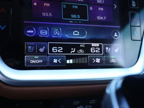 Used 2021 Subaru Legacy Touring XT image 9