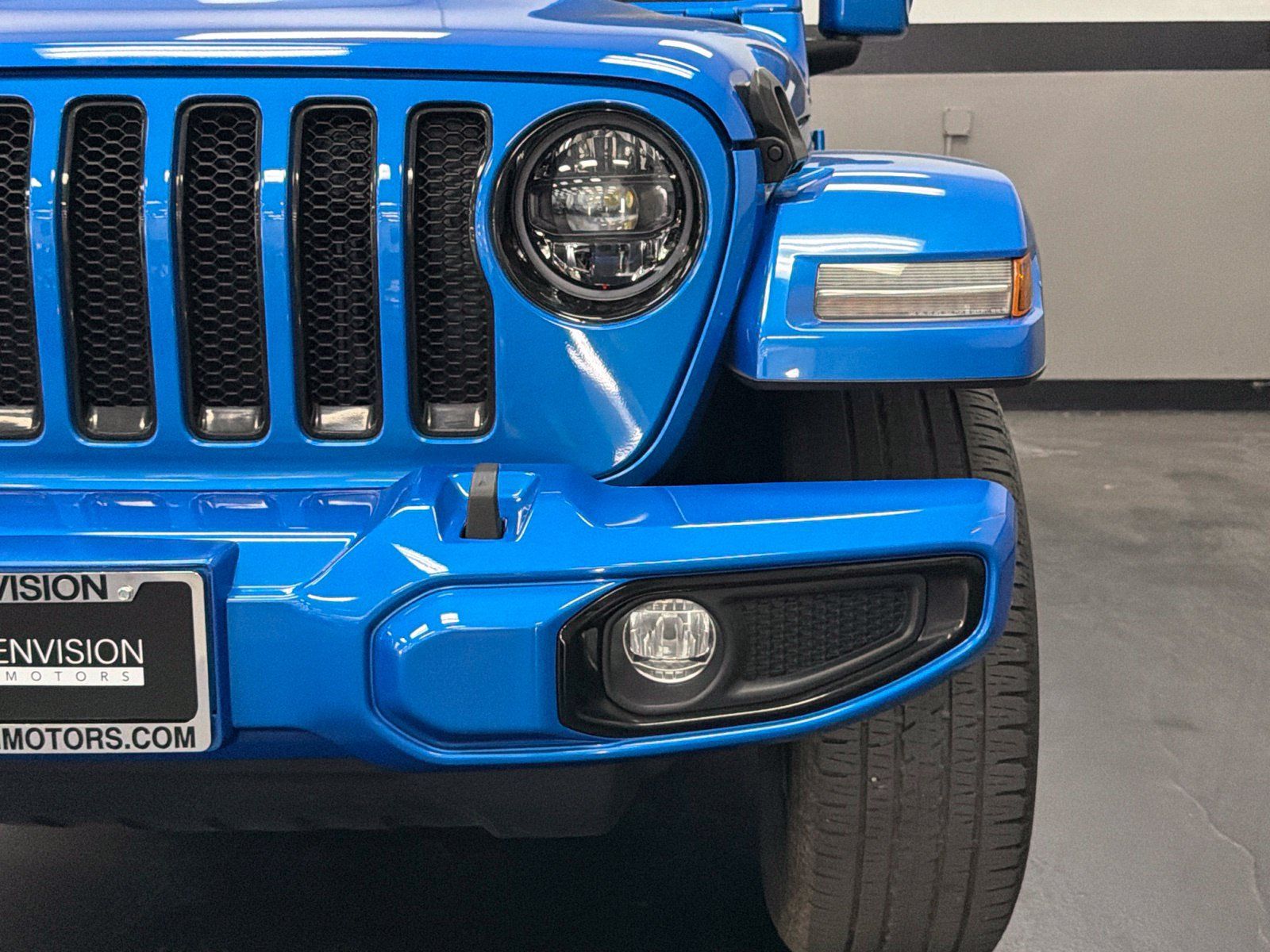 Used 2023 Jeep Wrangler Unlimited Sahara AWD/4WD image 7