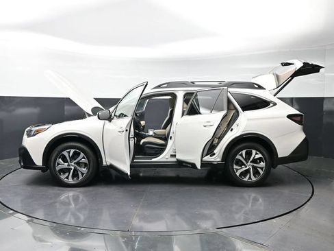 Used 2022 Subaru Outback Limited w/ Popular Package #2 AWD/4WD image 43