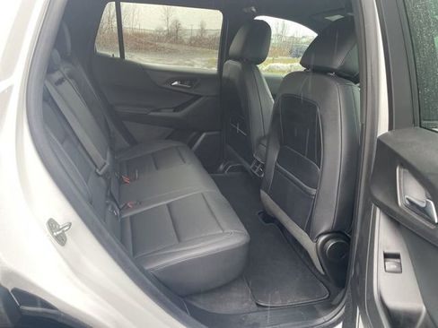 Used 2025 Chevrolet Equinox LT w/ Convenience Package II image 21