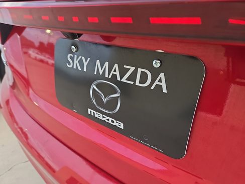 Used 2024 Kia Forte LXS image 3