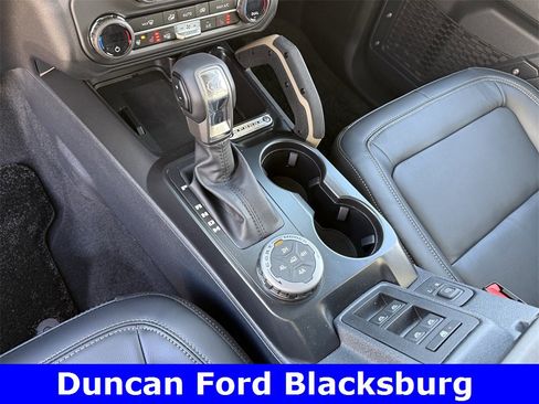 New 2025 Ford Bronco Badlands image 27