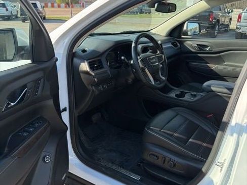 Used 2023 GMC Acadia Denali image 6